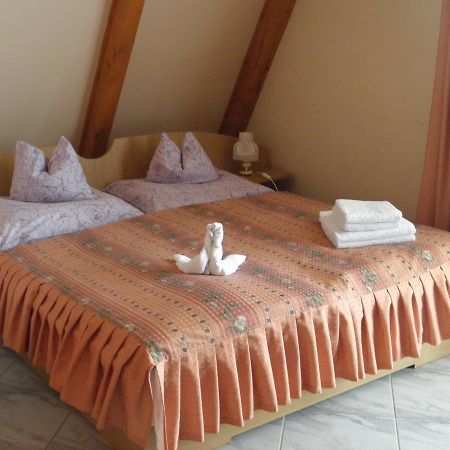 Kristaly Apartman Heviz Exterior photo