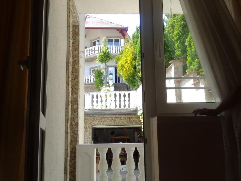 Kristaly Apartman Heviz Exterior photo