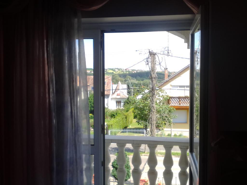 Kristaly Apartman Heviz Exterior photo