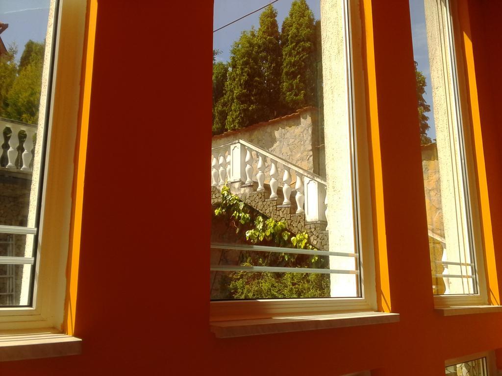 Kristaly Apartman Heviz Exterior photo