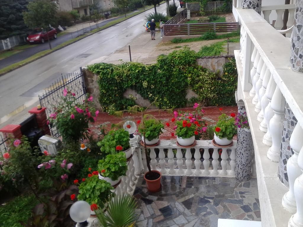 Kristaly Apartman Heviz Exterior photo