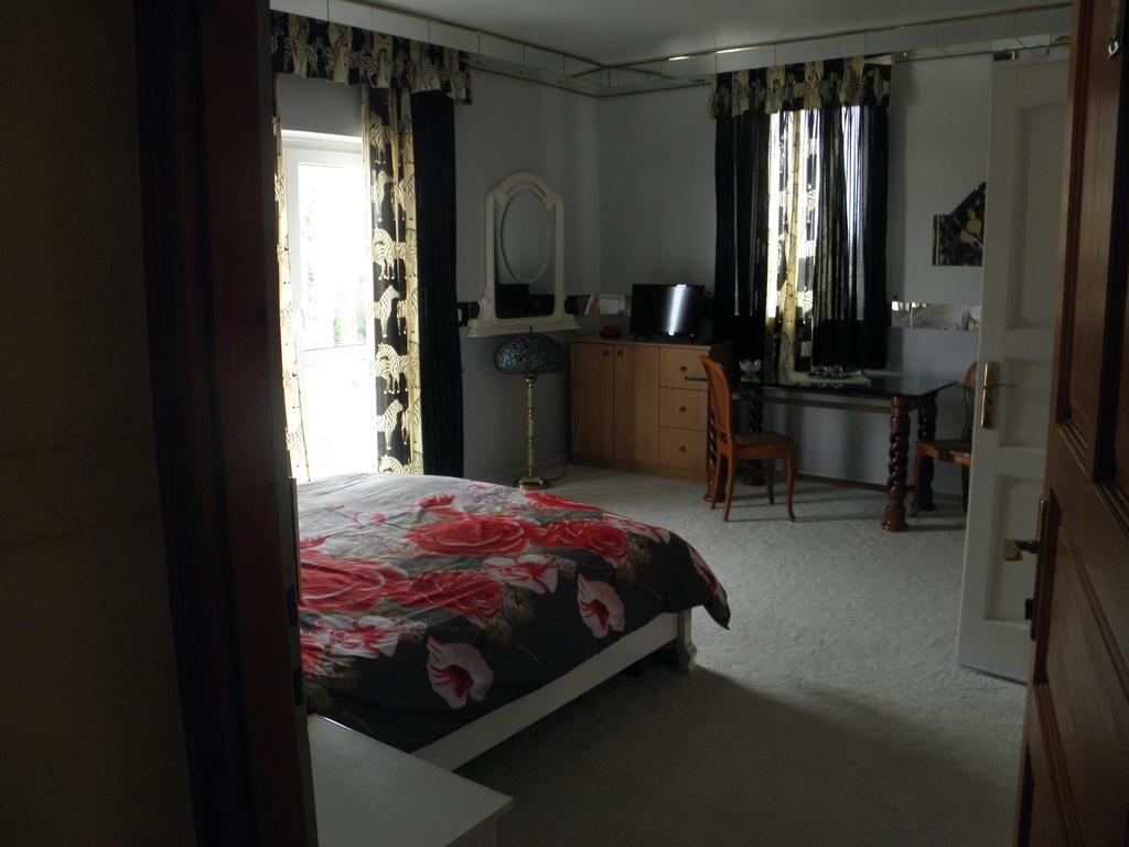 Kristaly Apartman Heviz Exterior photo