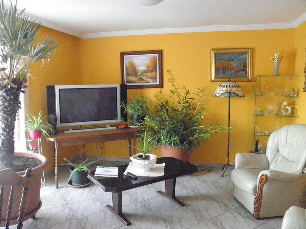 Kristaly Apartman Heviz Exterior photo