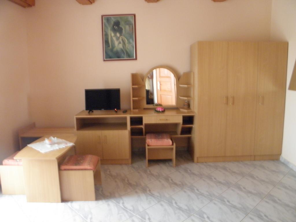Kristaly Apartman Heviz Exterior photo