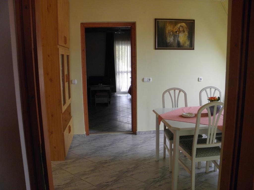 Kristaly Apartman Heviz Exterior photo
