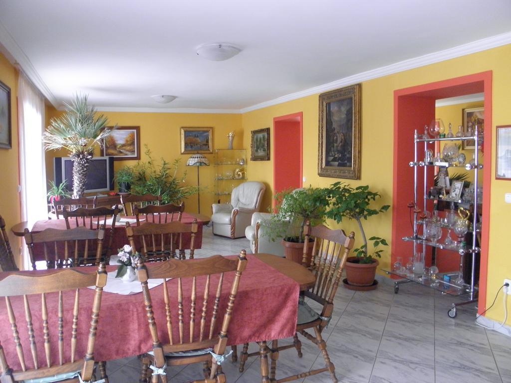 Kristaly Apartman Heviz Exterior photo