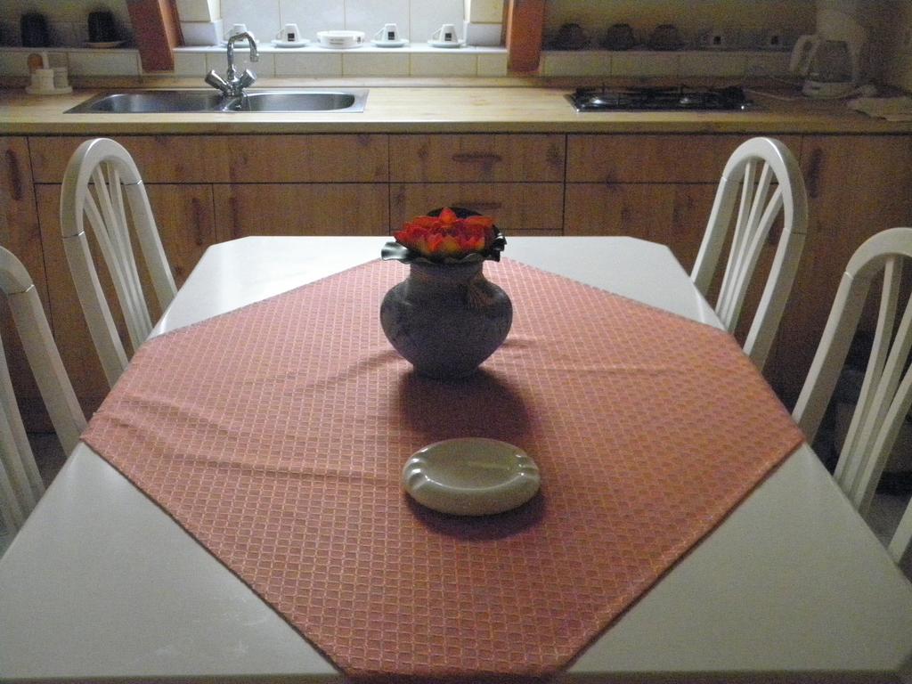 Kristaly Apartman Heviz Exterior photo