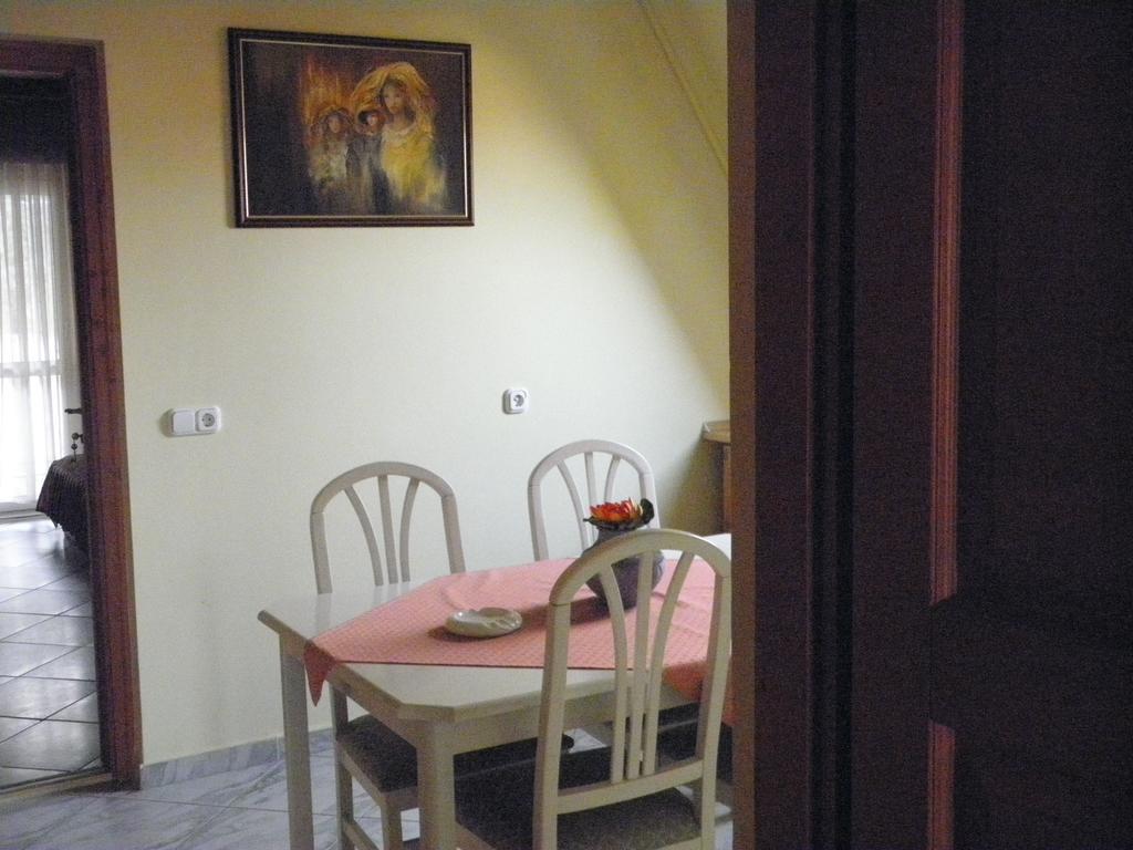 Kristaly Apartman Heviz Exterior photo