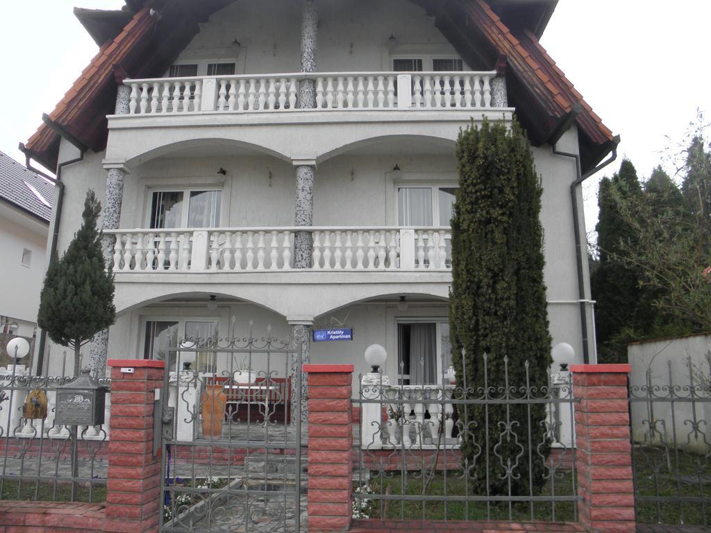 Kristaly Apartman Heviz Exterior photo